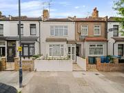 2 bedroom maisonette for sale