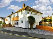 2 bedroom maisonette for sale