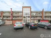 2 Bedroom Maisonette For Sale In Black Horse Parade,...