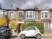 2 Bedroom Maisonette For Sale In East Finchley