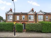 2 bedroom maisonette for sale in Emlyn Road, London, W12