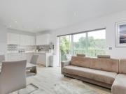 2 Bedroom Maisonette For Sale In London
