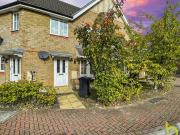 2 bedroom maisonette for sale in Plymouth Road Chafford...