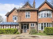 2 Bedroom Maisonette For Sale In Rockdale Drive