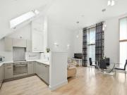 2 Bedroom Maisonette For Sale In West Kensington