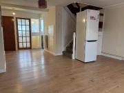 2 bedroom maisonette to rent