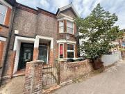 2 bedroom maisonette to rent