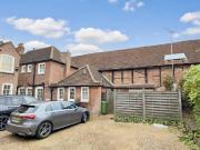 2 bedroom maisonette to rent