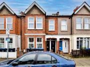 2 bedroom maisonette to rent