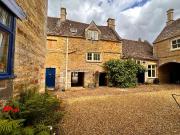 2 bedroom maisonette to rent