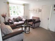 2 bedroom maisonette to rent