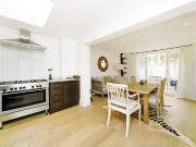 2 bedroom maisonette to rent