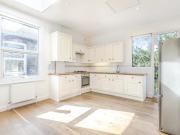 2 bedroom maisonette to rent