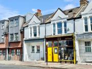 2 bedroom maisonette to rent