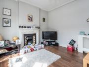 2 bedroom maisonette to rent