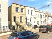 2 bedroom maisonette to rent