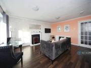 2 bedroom maisonette to rent