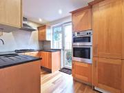 2 bedroom maisonette to rent
