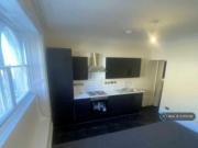 2 bedroom maisonette to rent