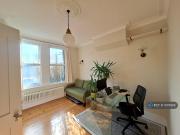 2 bedroom maisonette to rent