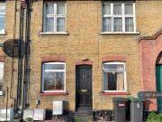 2 bedroom maisonette to rent