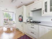 2 bedroom maisonette to rent