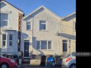 2 bedroom maisonette to rent