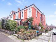 2 bedroom maisonette to rent