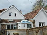 2 Bedroom Mews Property For Rent In Broad Street