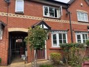 2 bedroom mews property for rent in Crispin Road,...