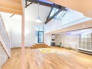 2 Bedroom Mews Property For Rent In South Hampstead