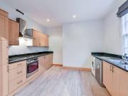 2 bedroom mews to rent