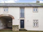2 bedroom Mid Terrace House for sale, Castle Mews,...
