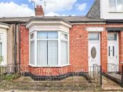 2 bedroom Mid Terrace House for sale, St. Leonard...