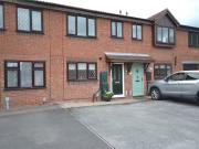2 bedroom Mid Terrace House to rent, Benenden Close,...