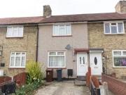 2 bedroom Mid Terrace House to rent, Henshawe Road,...