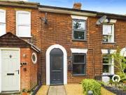 2 bedroom Mid Terrace House to rent, Ladys Meadow,...