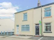 2 bedroom Mid Terrace House to rent, Manchester Road...