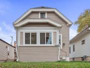 2 bedroom, Milwaukee WI 53219 LS96076340