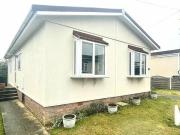 2 Bedroom Mobile Home For Sale In Chelmsford, Essex
