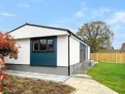 2 Bedroom Park Home For Sale In Hampshire
