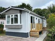 2 Bedroom Park Home For Sale In Horsham Road, Beare Green 2 Bedroom Park Home For Sale In Horsham Road, Beare Green