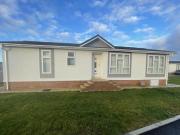 2 Bedroom Park Home For Sale In Oxfordshire