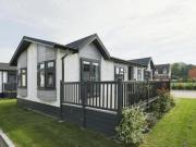 2 Bedroom Park Home For Sale In Stratford upon avon,...