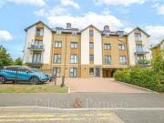 2 bedroom penthouse for rent in Clarendon Way,...
