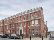 2 bedroom penthouse for rent in East Arbour Street, E1,...