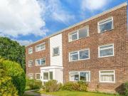 2 Bedroom Penthouse For Rent In Guildford, Surrey