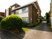 2 bedroom penthouse for rent in Montague Road London, SW19