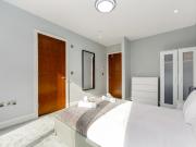 2 Bedroom Penthouse in Canary Wharf