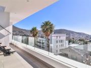 2 Bedroom Penthouse in Vredehoek